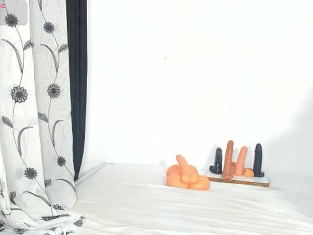 Deliciousbizt's BongaCams show and profile