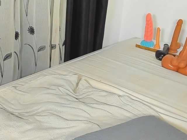 delicious_freak live webcam show