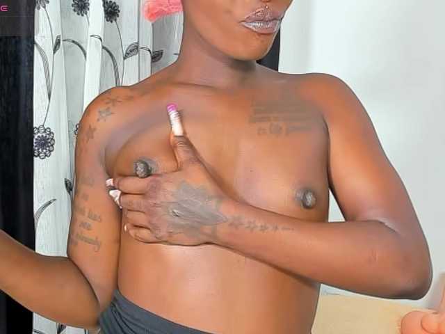 Deliciousbizt's BongaCams show and profile