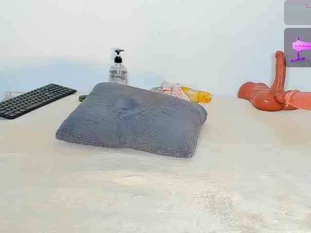 delicious_freak webcam