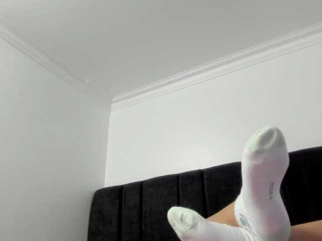 Ameli-12 live cam on BongaCams