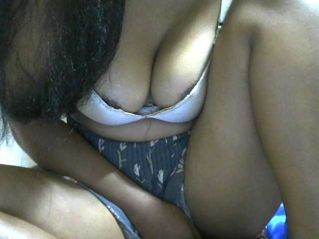 Harmalie live cam on BongaCams