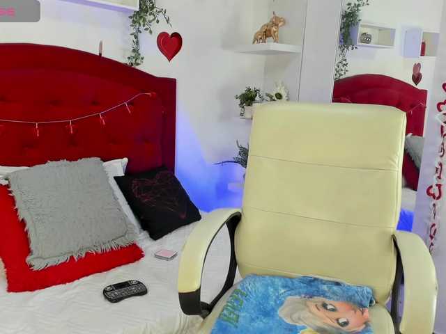 ashley-hot-01 live cam on BongaCams