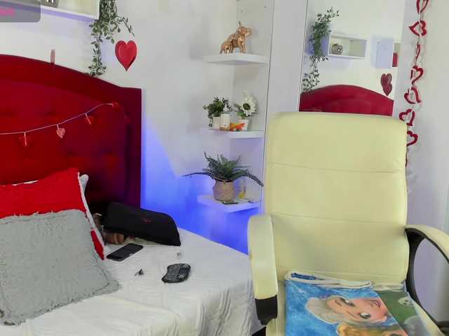 ashley-hot-01 live cam on BongaCams