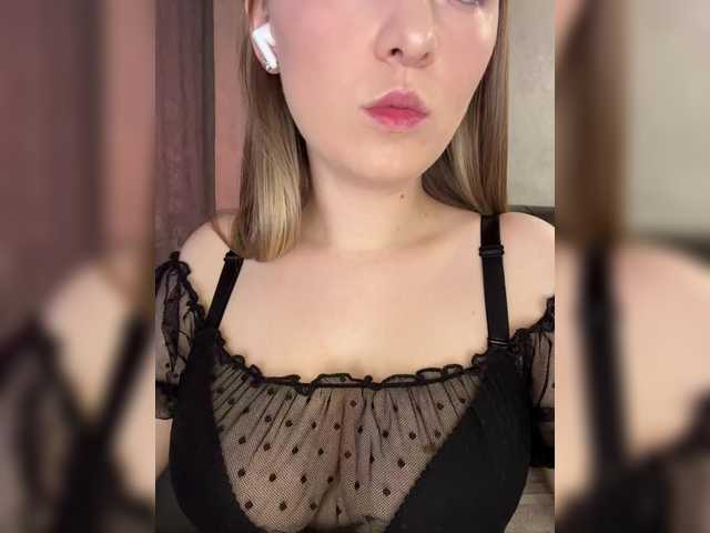 -Dirty-Bitch live cam on BongaCams