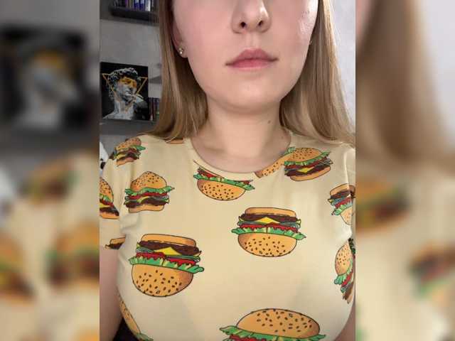 AlinaRay live cam preview