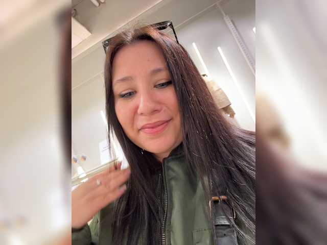 -Dirty-Bitch's BongaCams show and profile