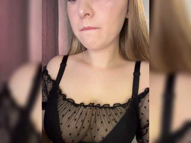 -Dirty-Bitch live cam on BongaCams