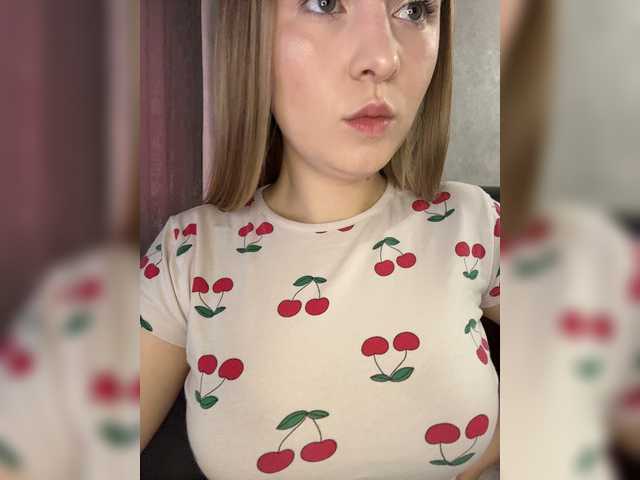 AlinaRay webcam