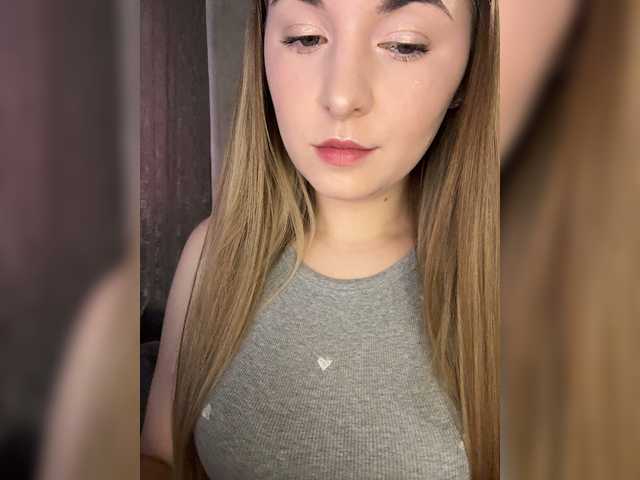 -dirty-bitch live sex show