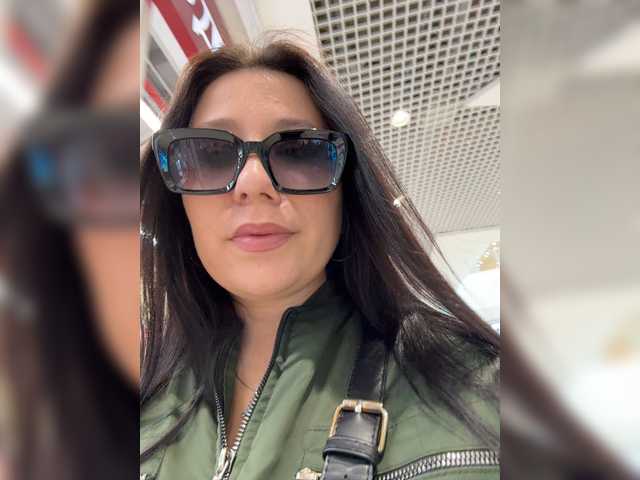 -Dirty-Bitch's BongaCams show and profile