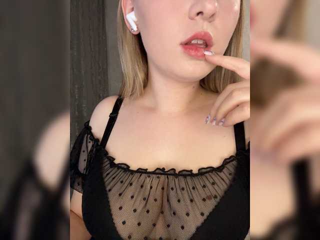 -Dirty-Bitch live cam preview