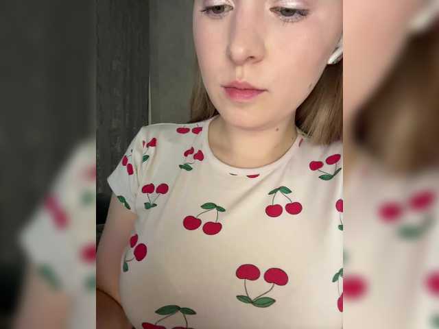 go to chat with AlinaRay