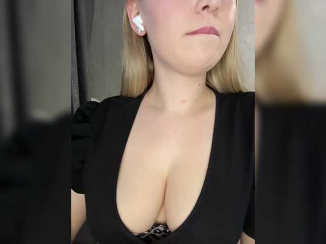 -Dirty-Bitch live cam on BongaCams