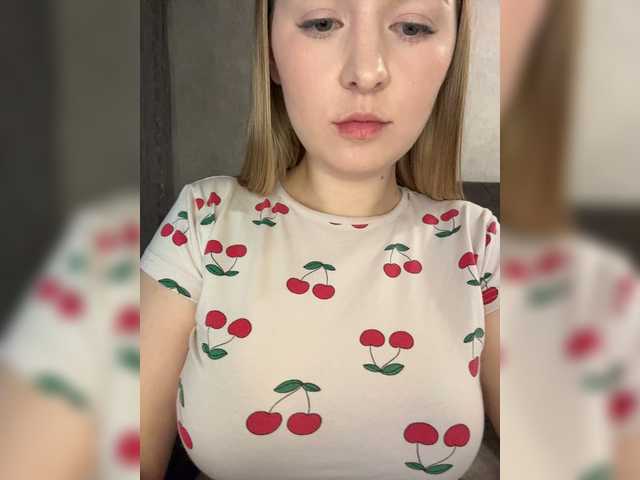 AlinaRay live cam preview