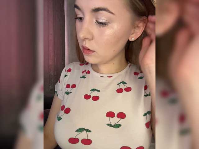 go to chat with AlinaRay