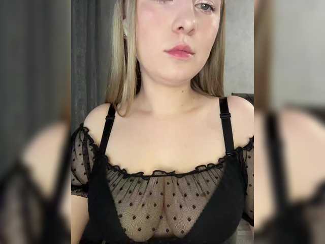 -dirty-bitch live sex show