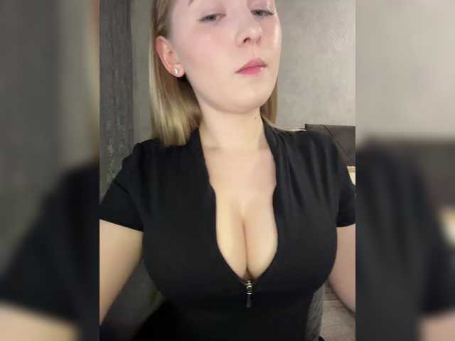 -Dirty-Bitch live cam on BongaCams