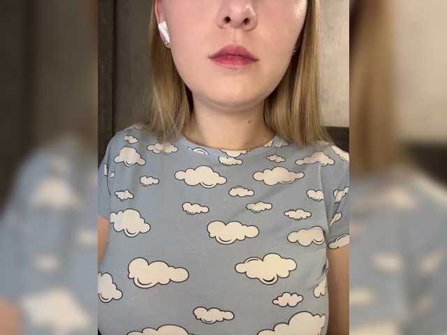 AlinaRay live cam preview