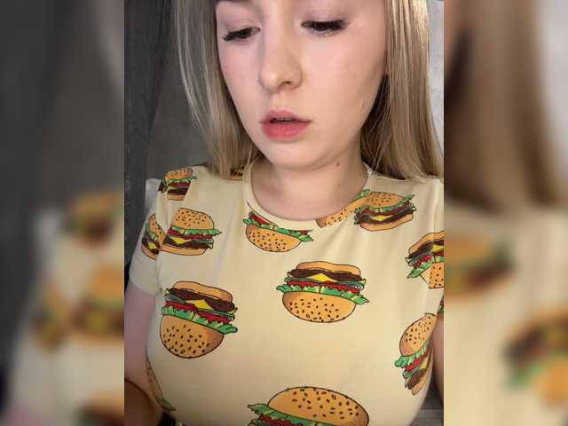 go to chat with AlinaRay