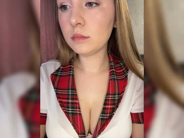 -dirty-bitch live sex show