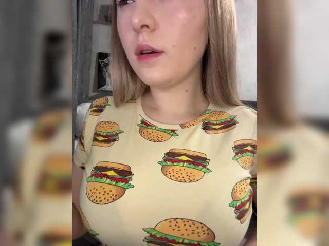go to chat with AlinaRay