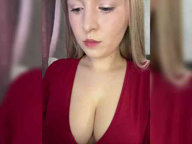 AlinaRay webcam