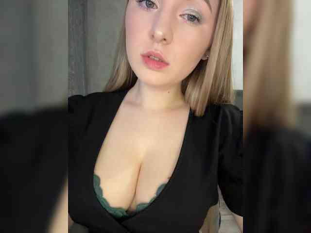 Модель: AlinaRay
