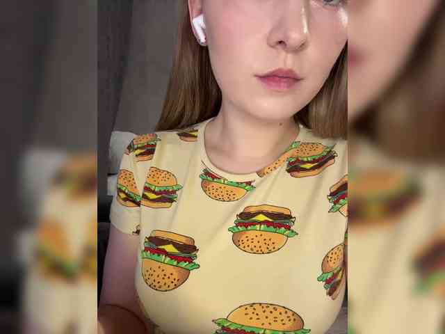 AlinaRay webcam