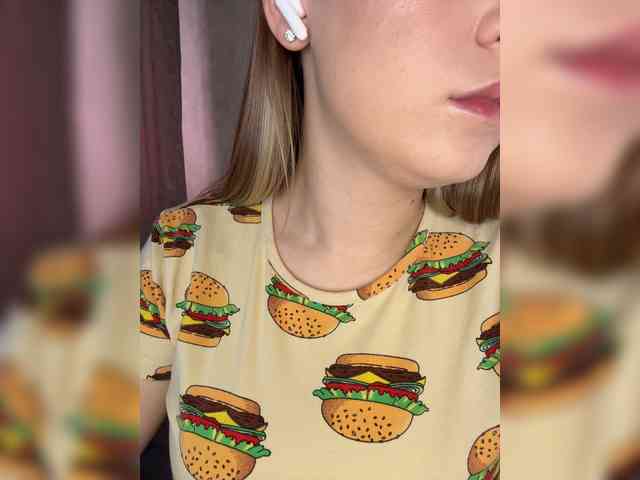 AlinaRay webcam