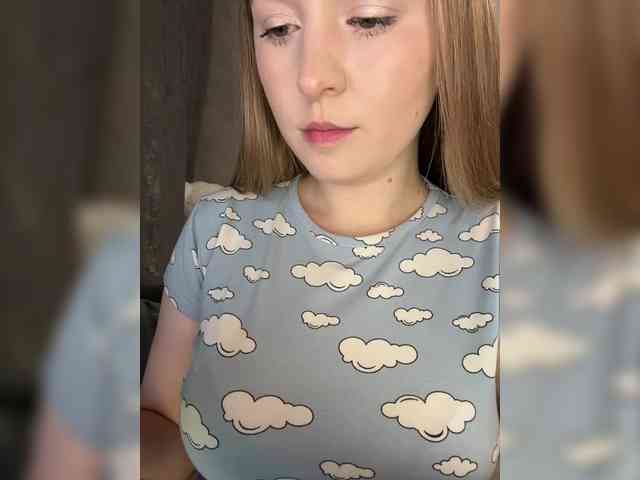 AlinaRay webcam