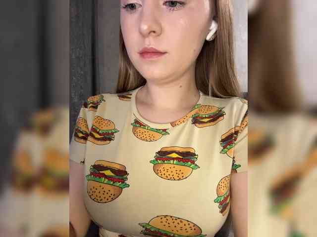 Модель: AlinaRay