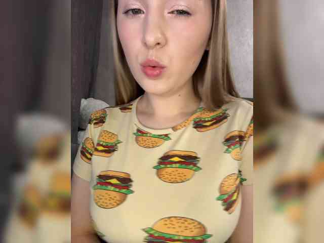 AlinaRay webcam