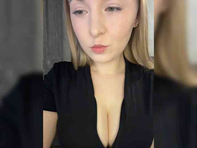 AlinaRay webcam
