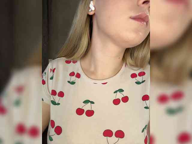 AlinaRay webcam
