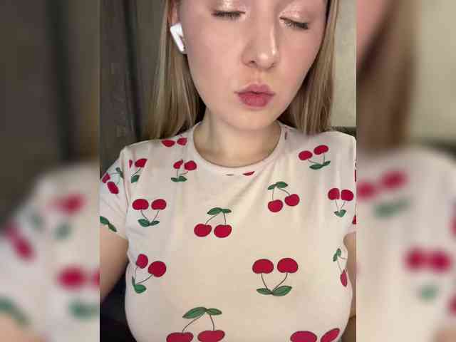 AlinaRay webcam