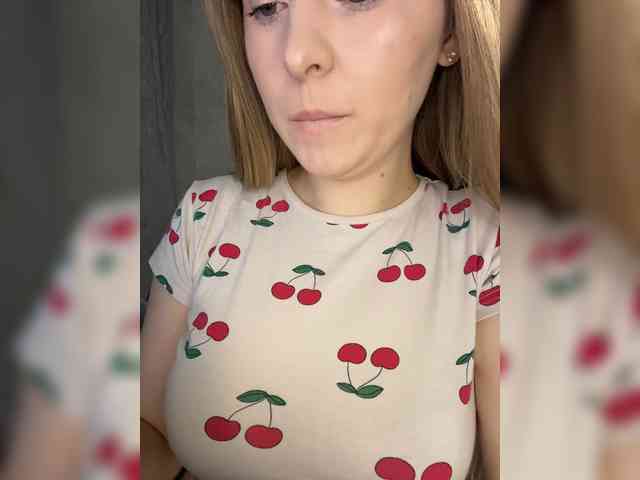 AlinaRay webcam