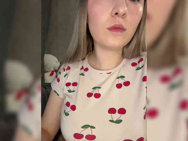 AlinaRay webcam