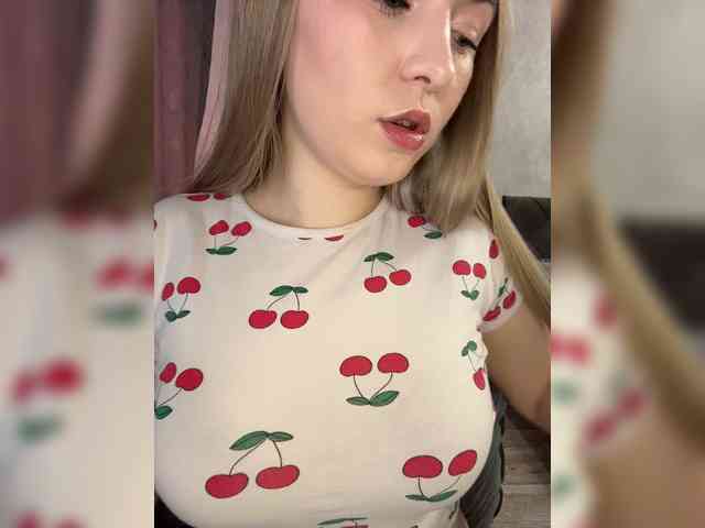 AlinaRay webcam