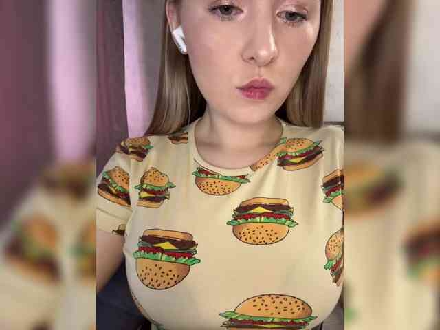 AlinaRay webcam