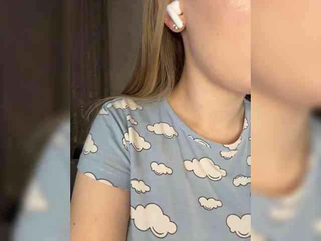AlinaRay webcam