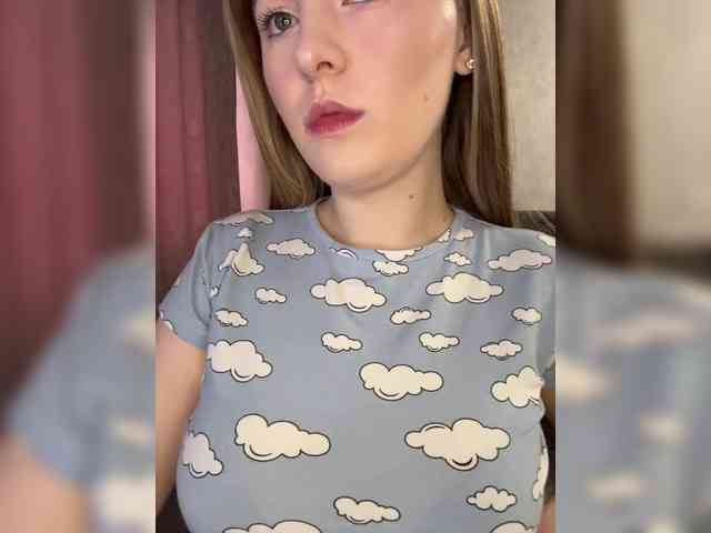 AlinaRay webcam