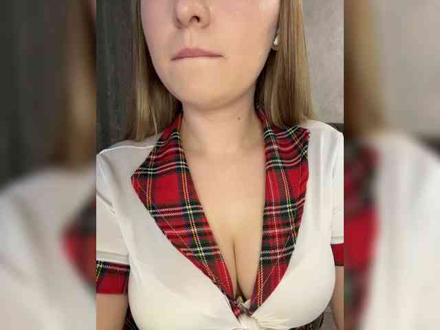 AlinaRay webcam
