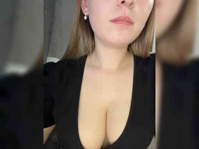 AlinaRay webcam