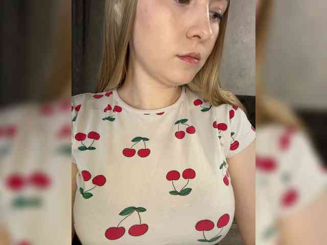AlinaRay webcam