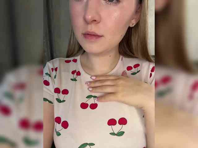 AlinaRay webcam