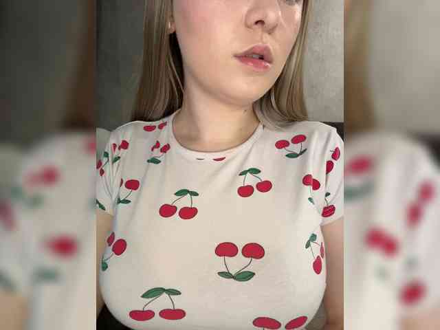 AlinaRay webcam