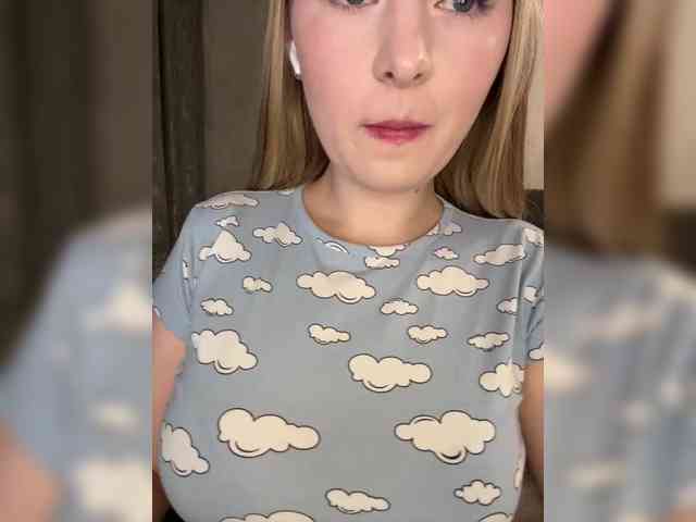 AlinaRay webcam