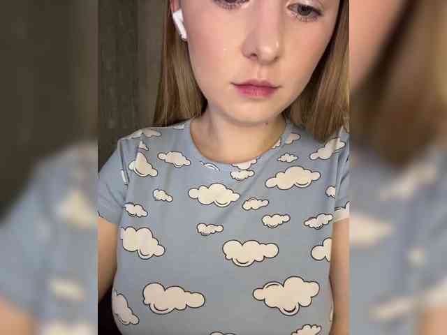 AlinaRay webcam