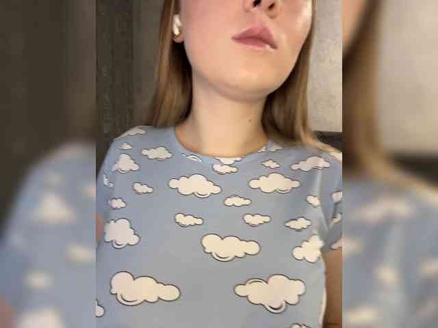 AlinaRay webcam